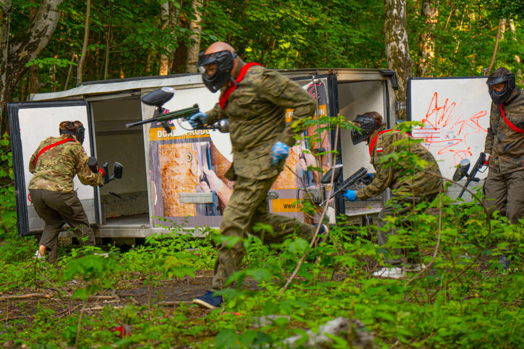 pole paintballowe w sierpniu