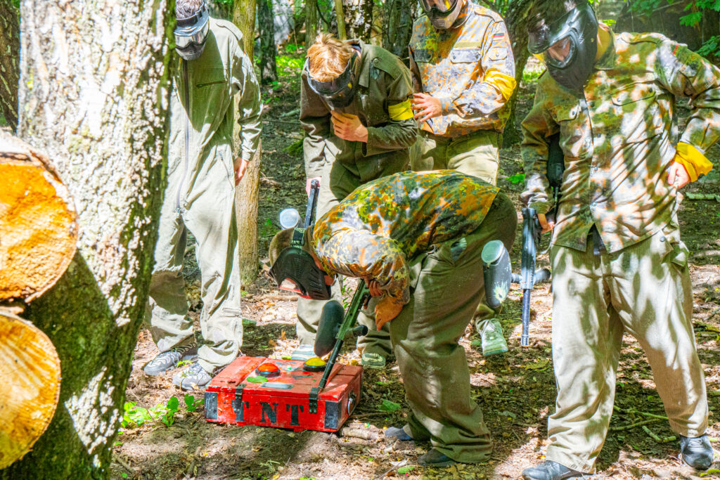 Tryb bomba - Paintball dla firm